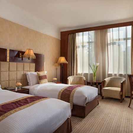 Grand Mercure Xian On Renmin Square Екстер'єр фото